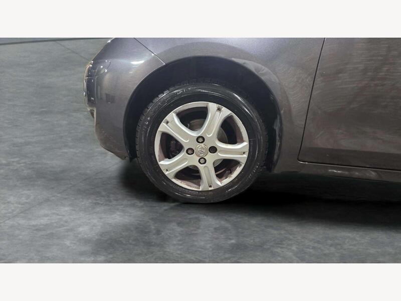 Toyota Yaris YD10XGV