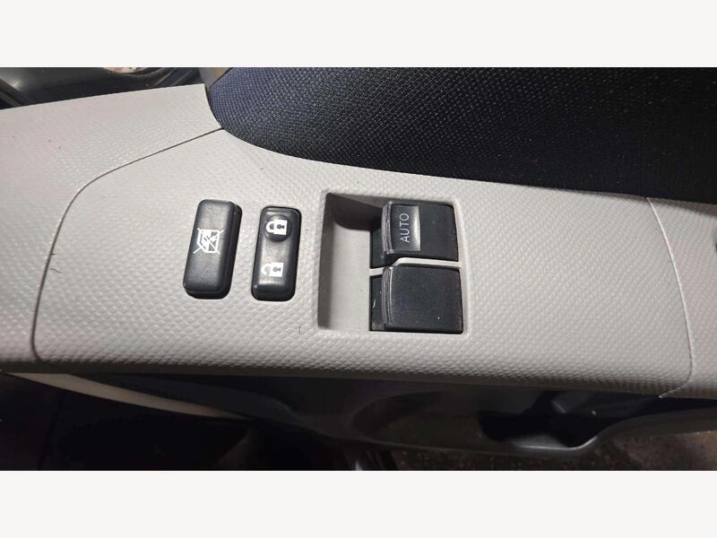 Toyota Yaris YD10XGV