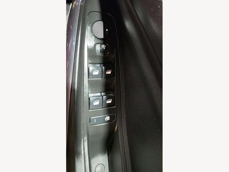 Vauxhall Grandland X WP68HHT