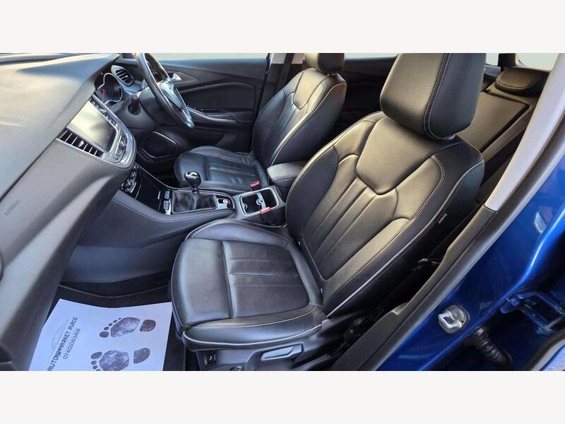 Vauxhall Grandland X YA67YXR