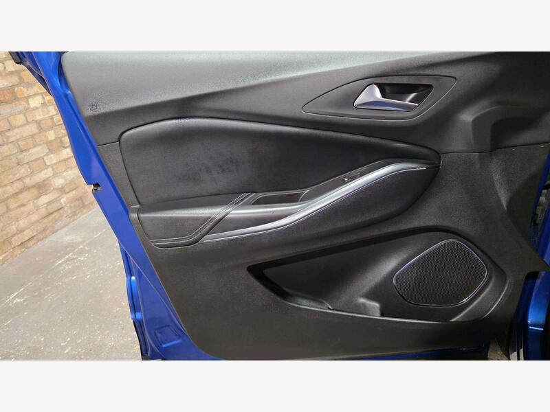 Vauxhall Grandland X YA67YXR