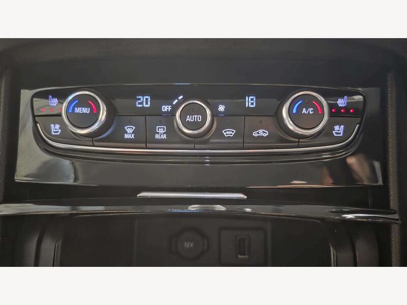 Vauxhall Grandland X YA67YXR