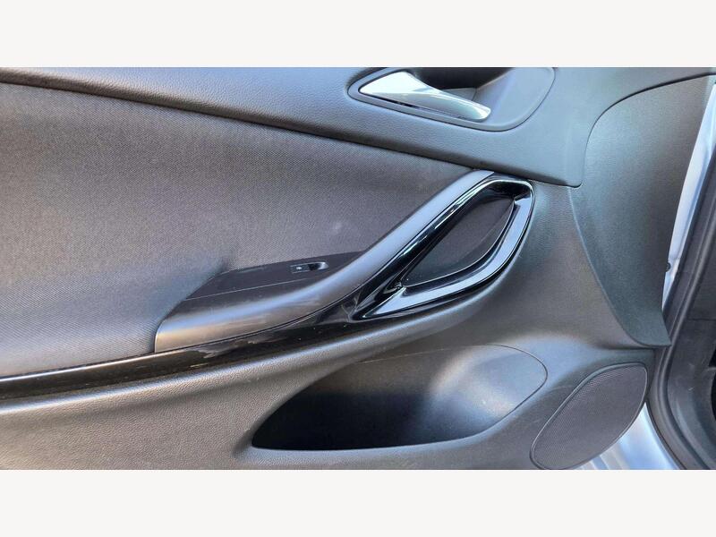 Vauxhall Astra BV68GVF