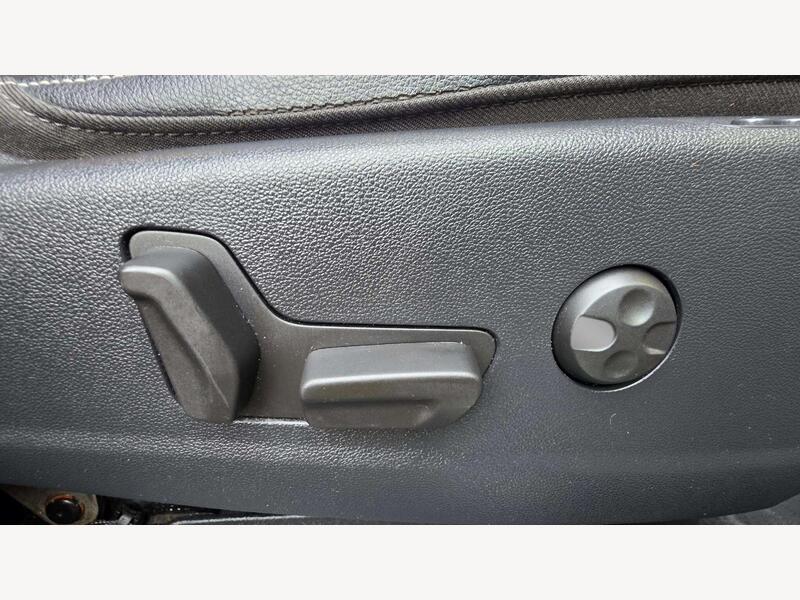 Vauxhall Grandland X WP68HHT