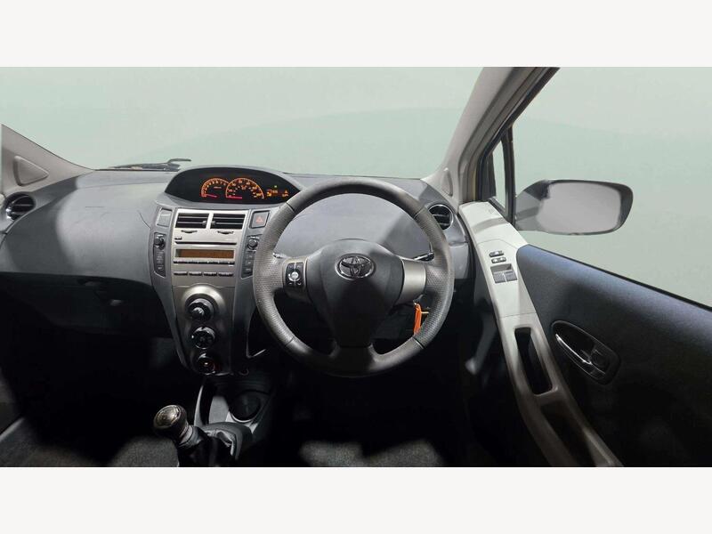 Toyota Yaris YD10XGV