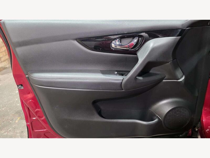 Nissan Qashqai PK17VST