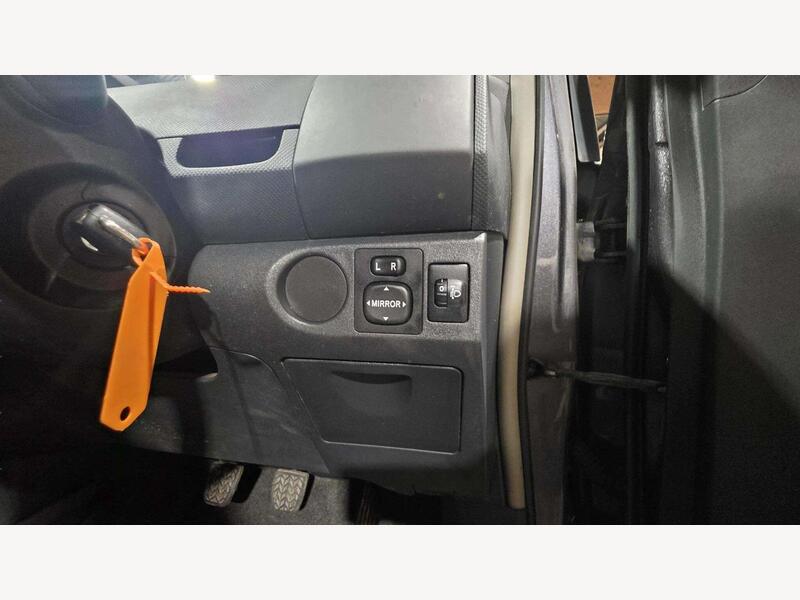 Toyota Yaris YD10XGV