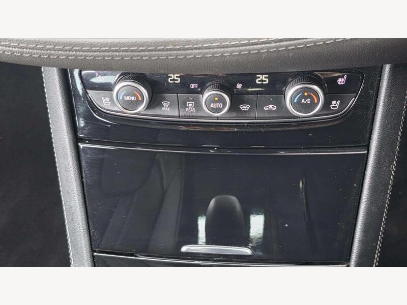 Vauxhall Grandland X WP68HHT