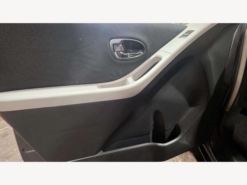 Toyota Yaris YD10XGV